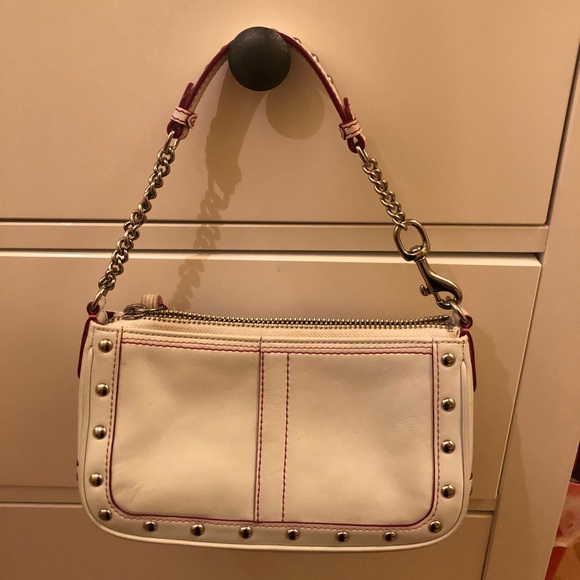 White heart purse - COACH - Picture 4 of 12
